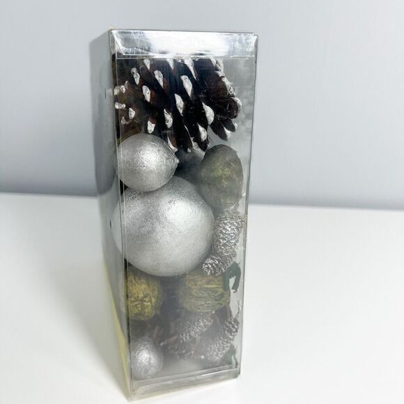 NEW World Market Holiday Classics Cedar Pine Potpourri 8oz - Picture 5 of 6